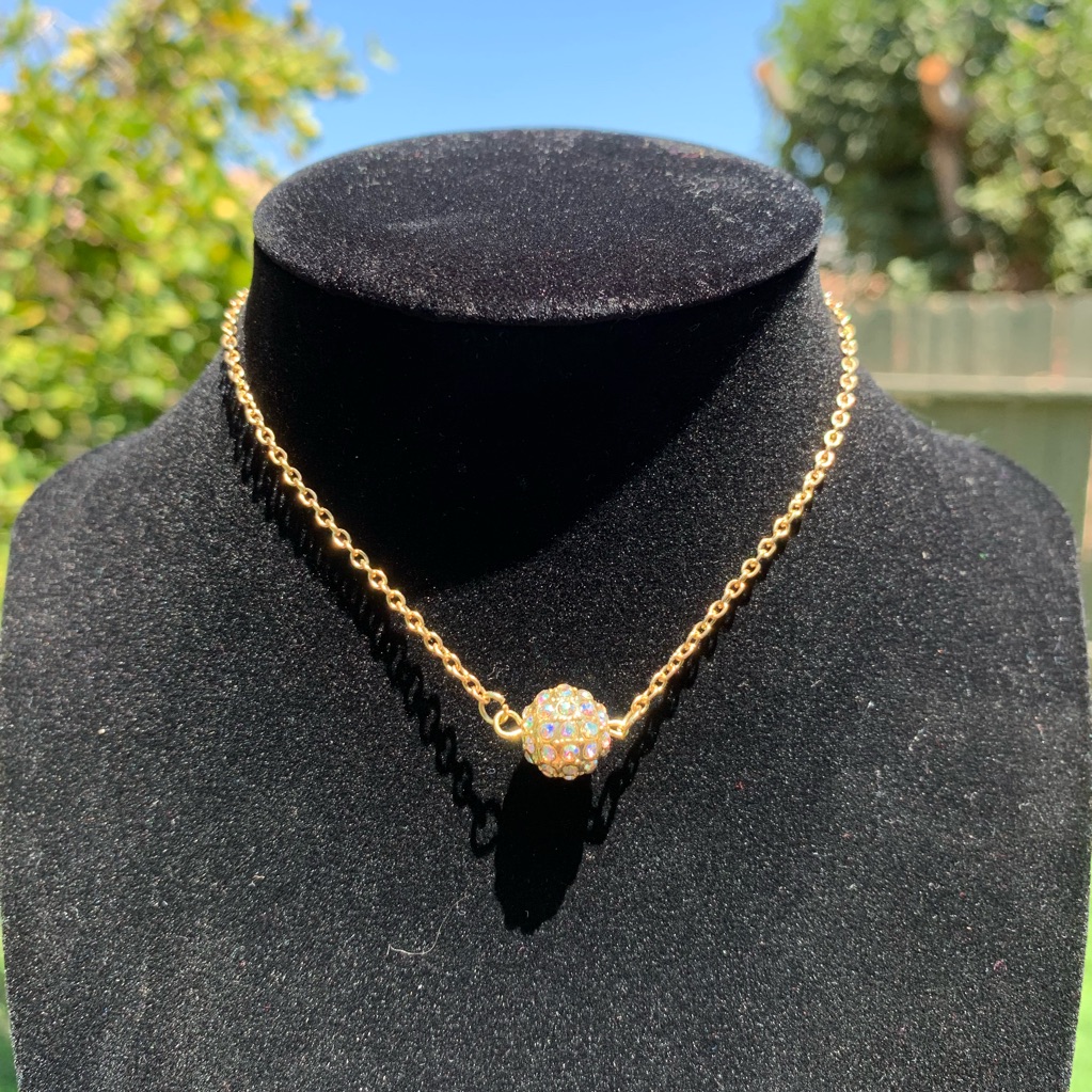Gold Pendant Necklace